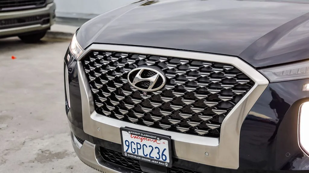 Used 2022 White Hyundai Calligraphy image 6