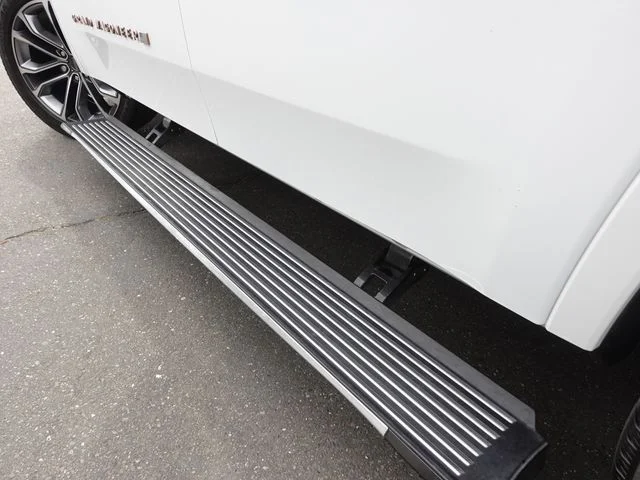 Used 2023 Bright White Clearcoat Jeep Series III image 12