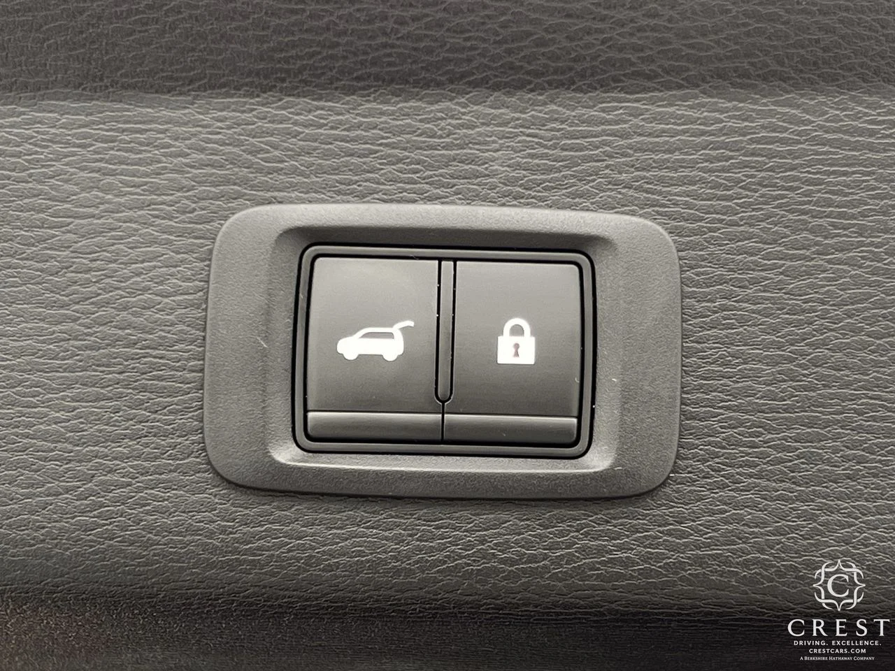 Used 2023 Red Mitsubishi SEL image 32