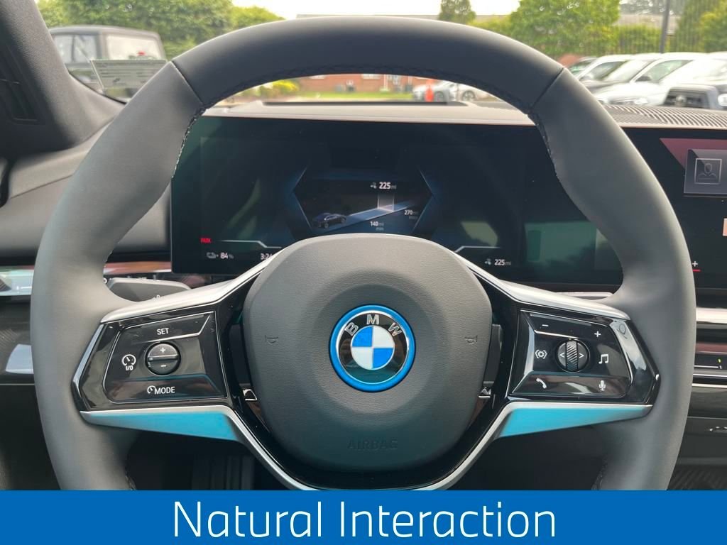 2025 BMW i5 40 - Photo 16