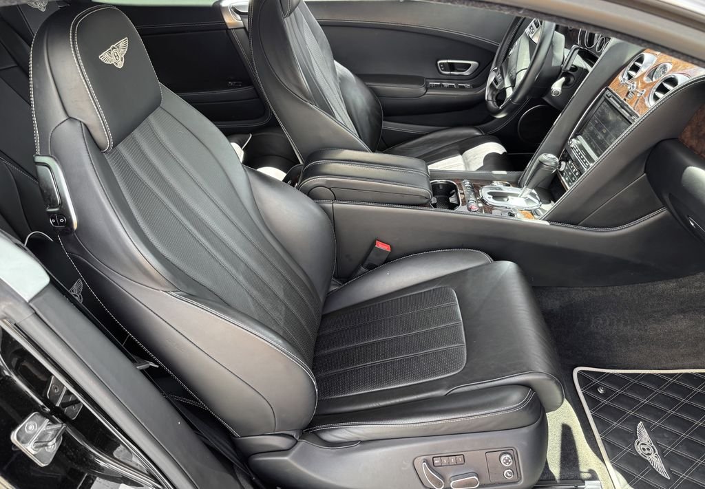 Used 2012 Black Bentley Base image 35