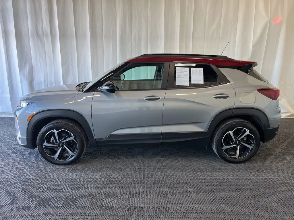 Used 2023 Gray Chevrolet RS image 26