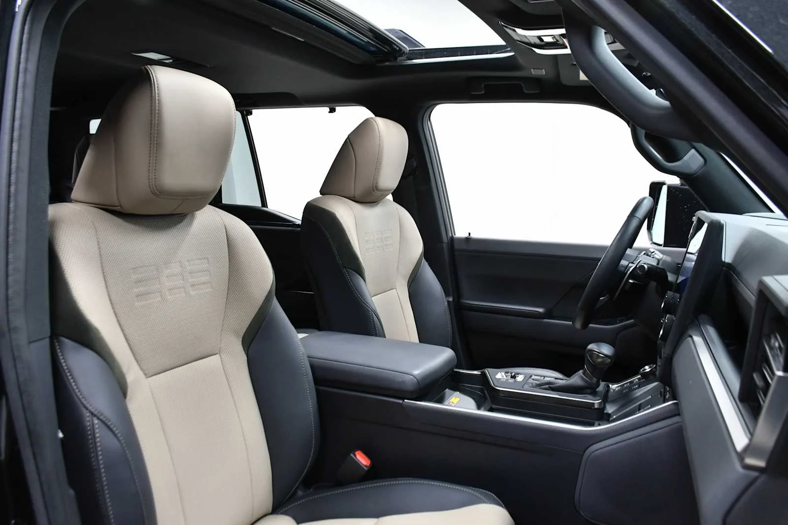 Used 2025 Caviar Lexus Overtrail+ image 22