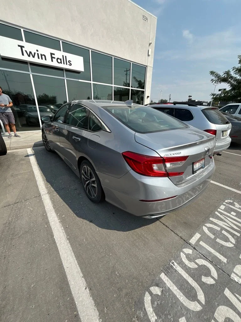 Used 2021 Lunar Silver Metallic Honda Base image 5