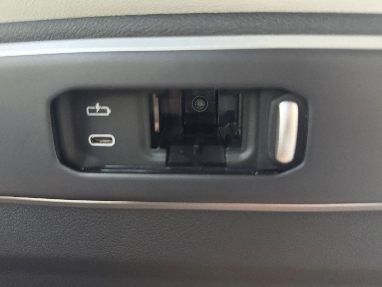 New 2026 Black Sapphire Metallic BMW sDrive40i image 22