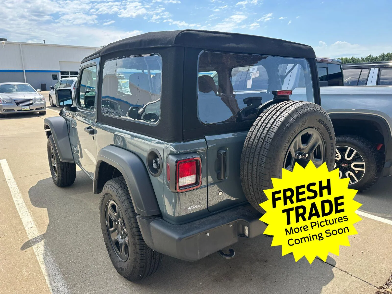 Used 2024 Anvil Clear Coat Jeep Sport image 4