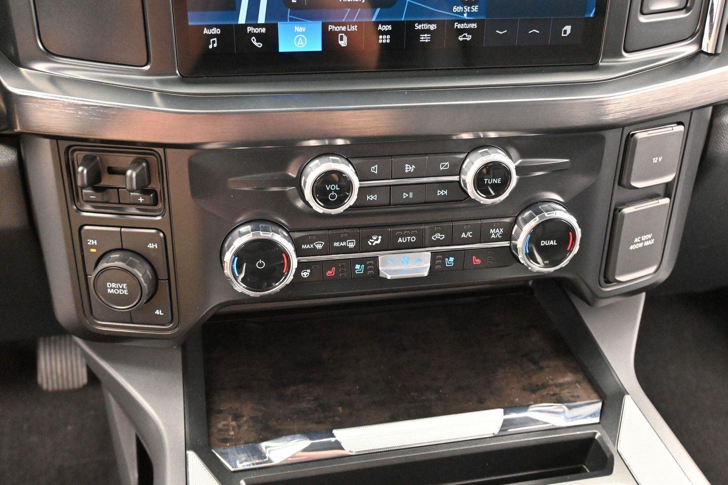 Used 2024 Agate Black Ford LARIAT image 23