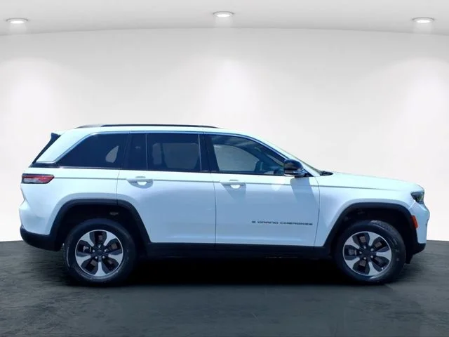 Used 2024 White Jeep 4xe image 7