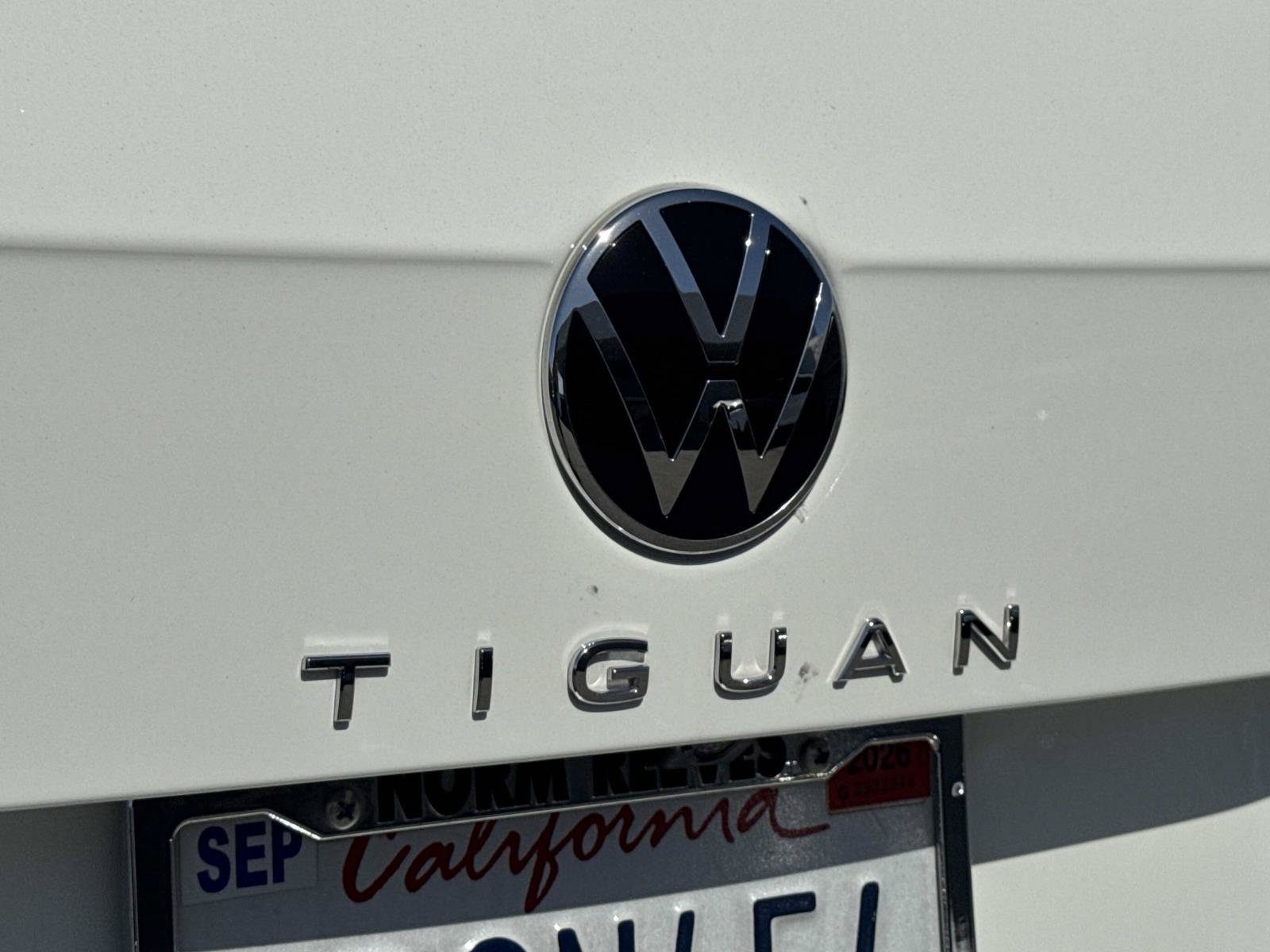Certified Used 2024 Pure White Volkswagen SE image 30