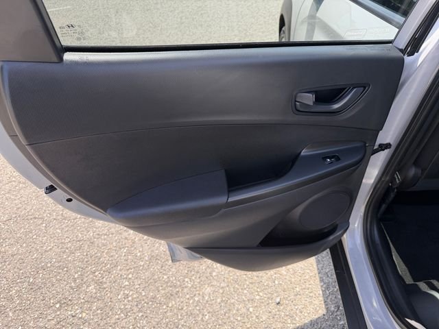 Used 2023 Silver Hyundai SEL image 18