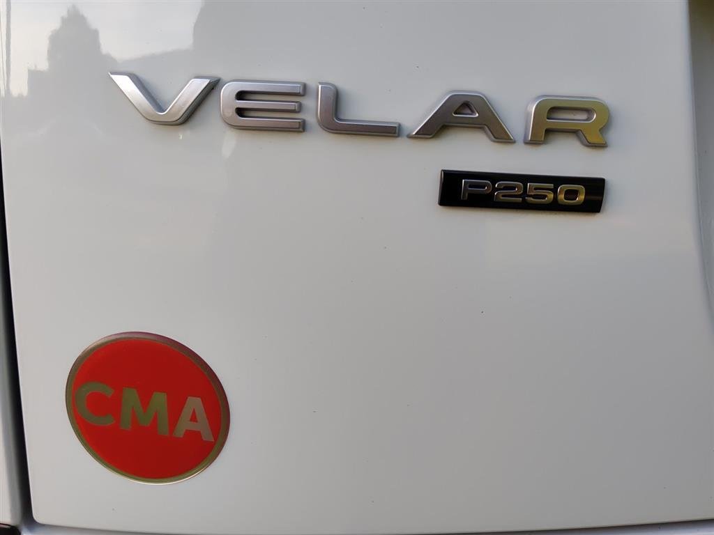 Used 2019 Fuji White Land Rover P250 image 8
