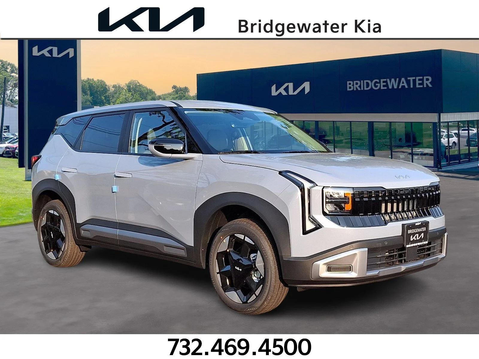 New 2027 Pale Gray Kia S image 1