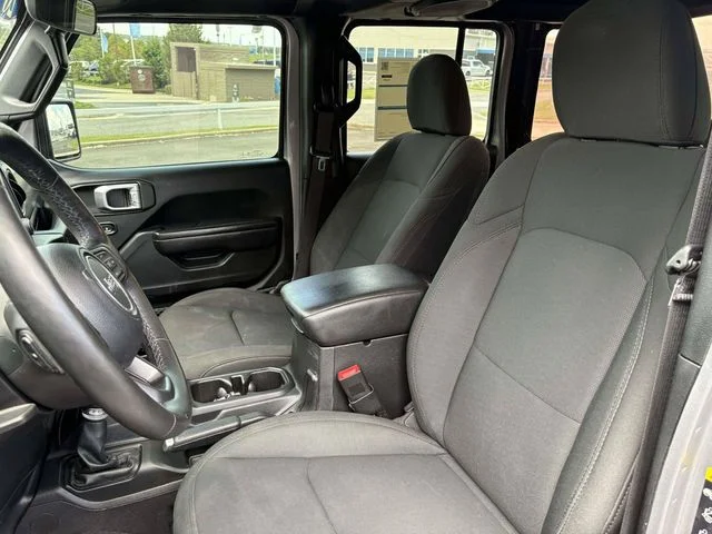 Used 2020 Billet Silver Clearcoat Metallic Jeep Unlimited Sport image 10