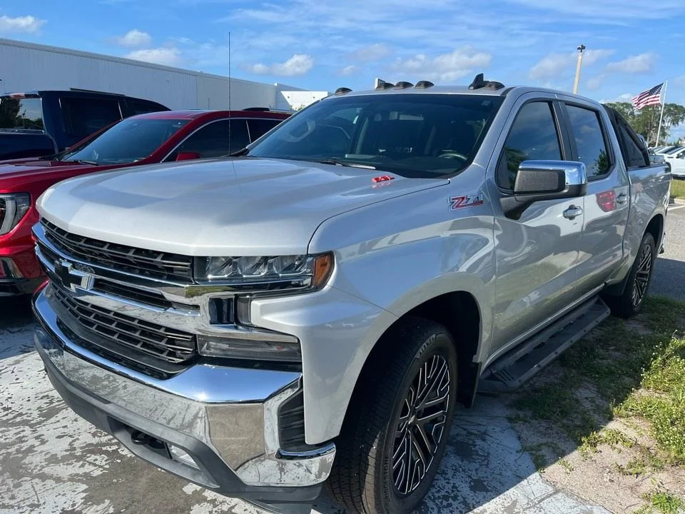 2019 Chevrolet Silverado 1500 LT 4X4 Crew Cab Short Box's photo