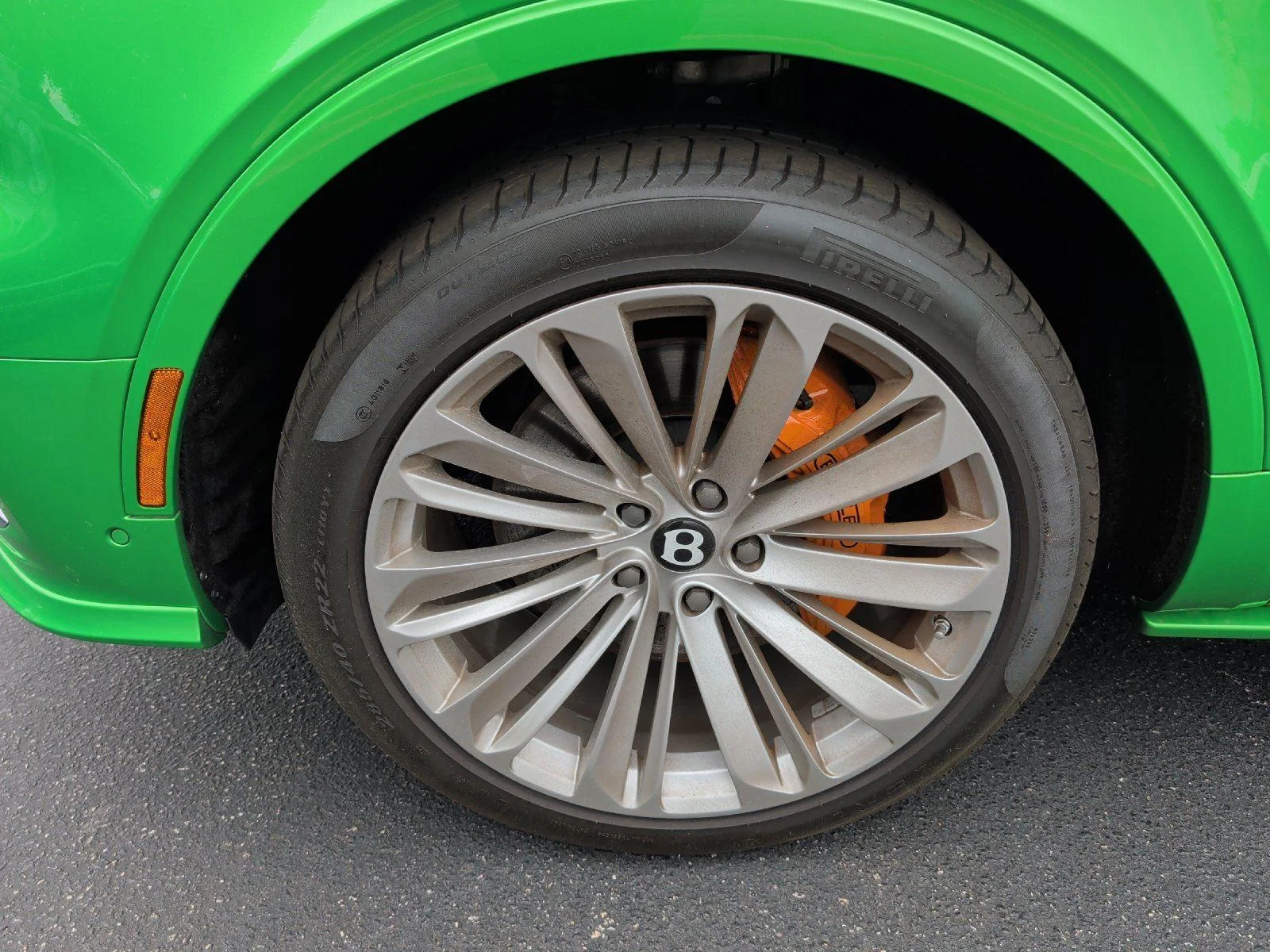 Used 2021 Apple Green Bentley Speed image 6