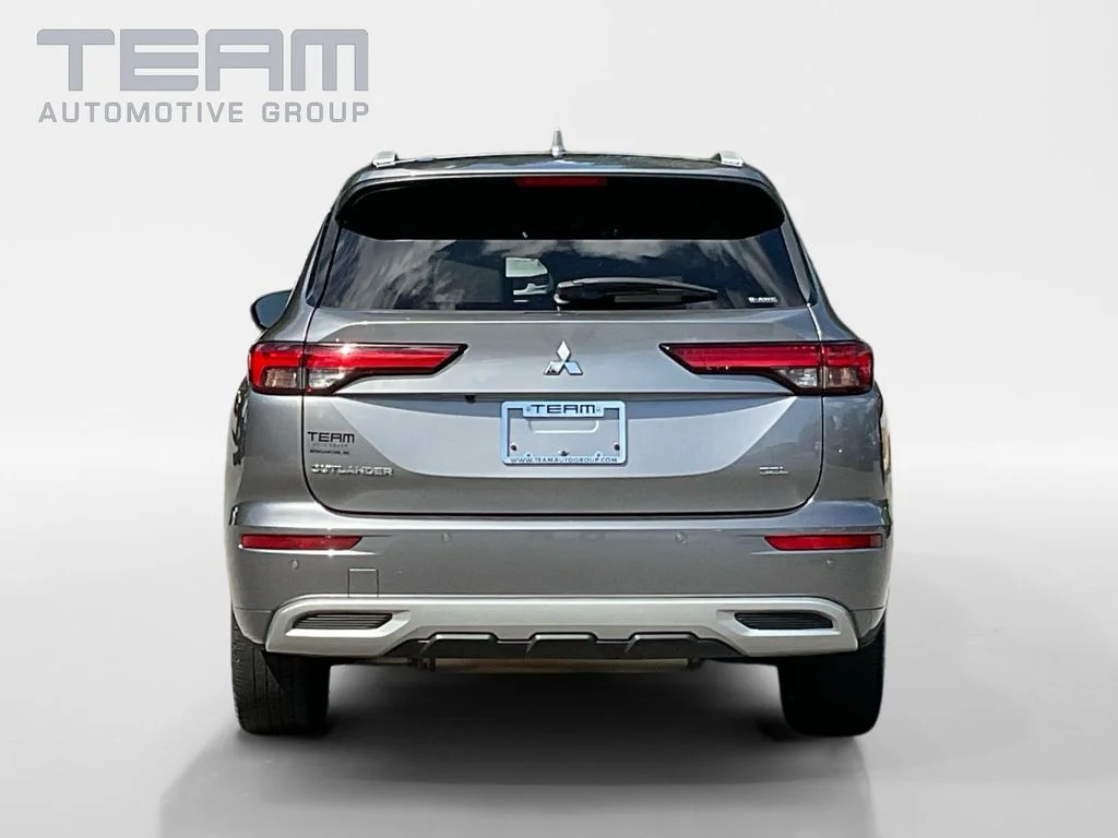 Used 2022 Silver Mitsubishi SEL image 6