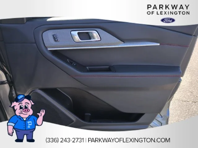 Used 2025 Gray Ford ST-Line image 34
