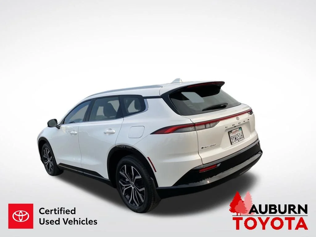 Certified Used 2026 Oxygen White Toyota XLE image 6