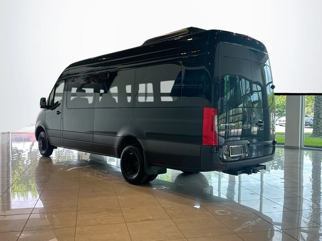 New 2026 Obsidian Black Metallic Mercedes-Benz Cargo 170 WB image 5