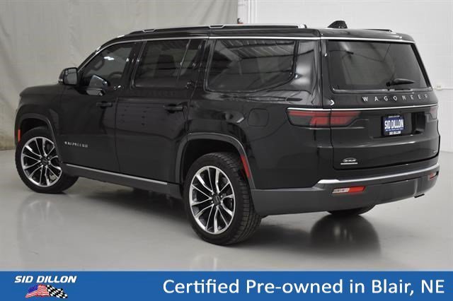Used 2022 Diamond Black Crystal Pearlcoat Jeep Series III image 15