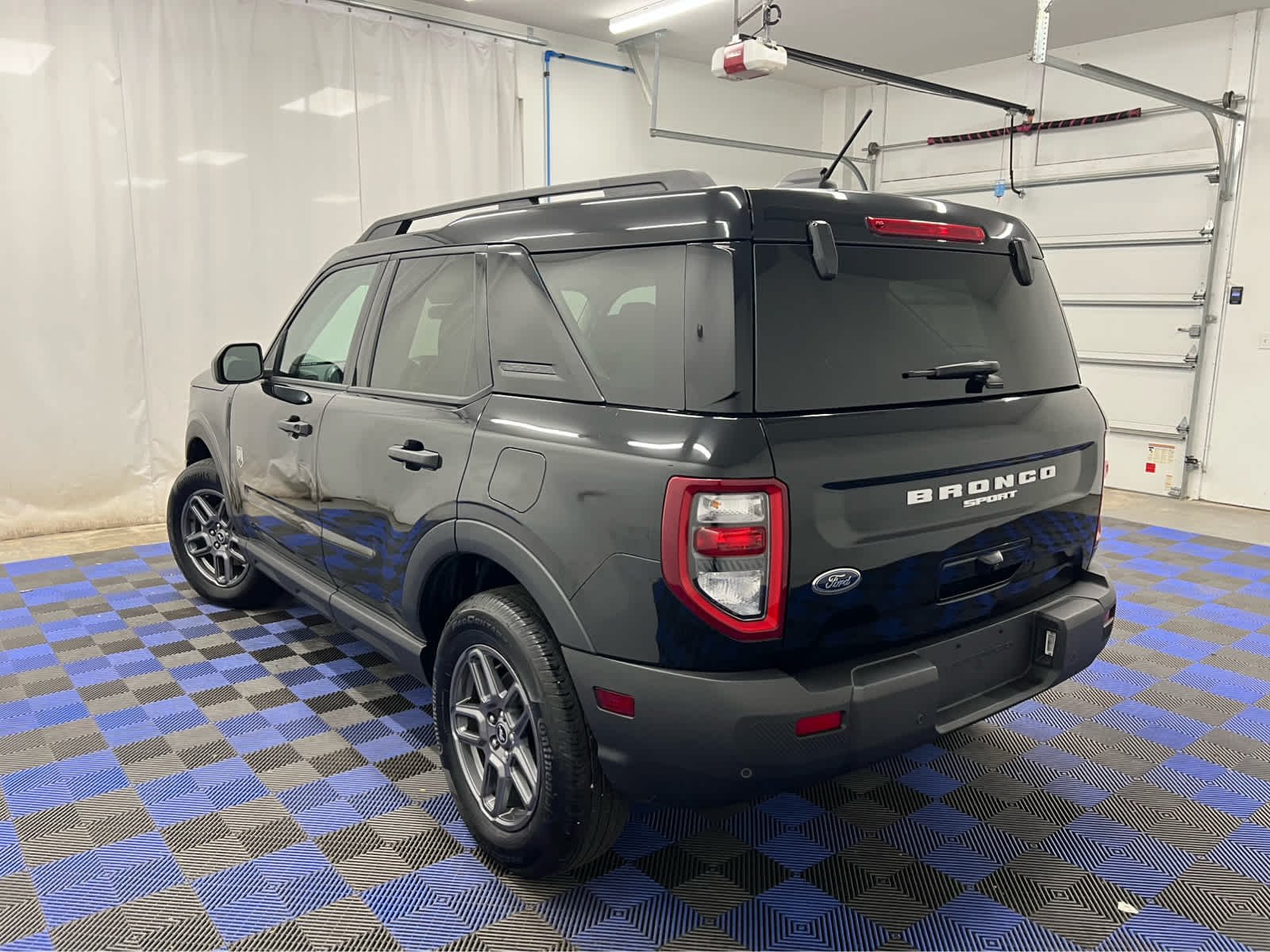 Used 2025 Shadow Black Ford Big Bend image 7