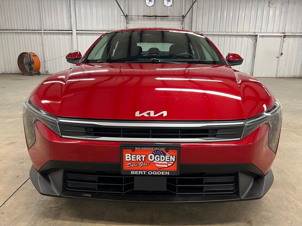 Used 2025 Red Kia LXS image 2