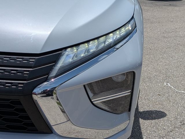 Used 2022 White Mitsubishi ES image 10