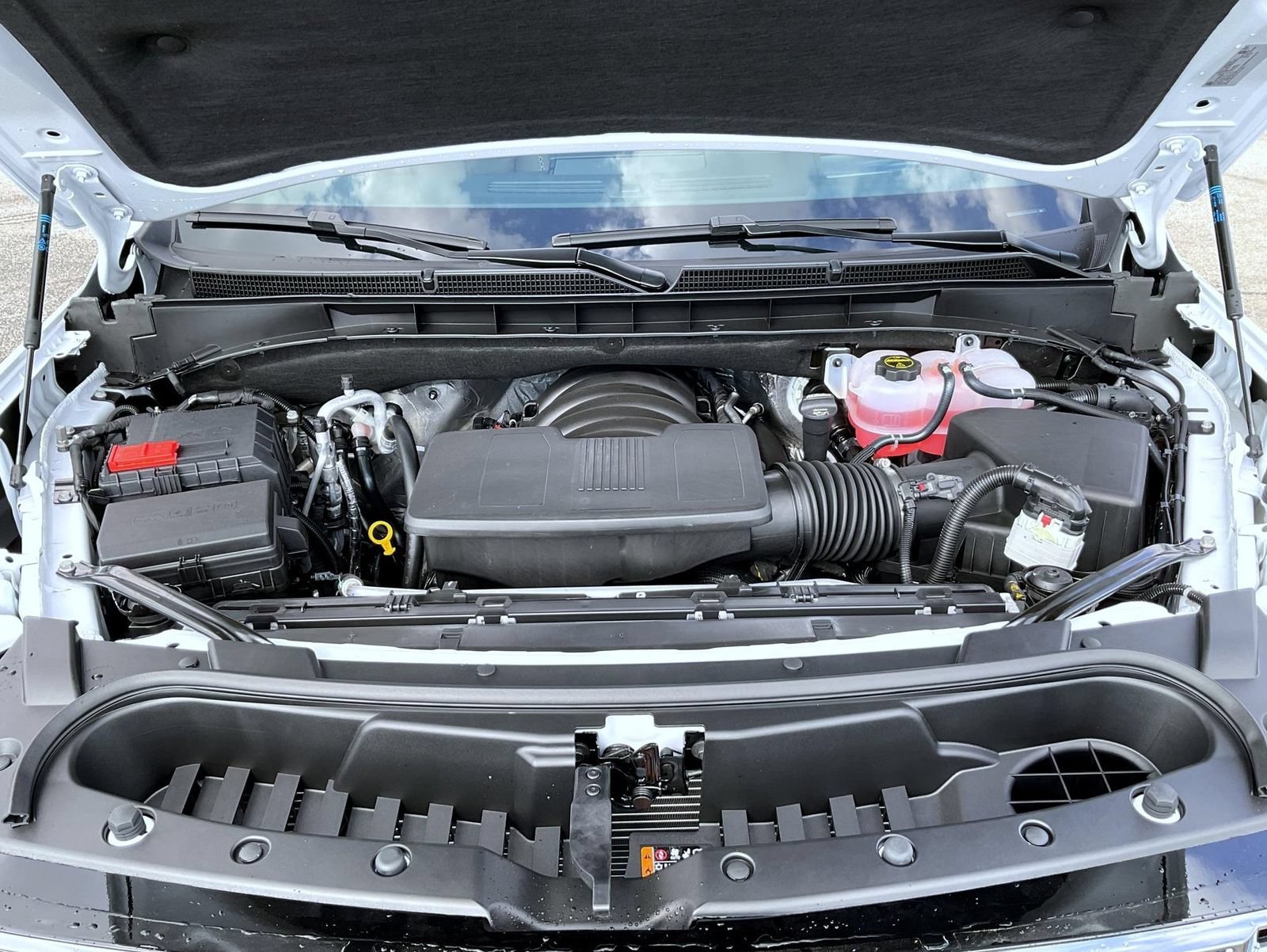 New 2026 Glacier White Tricoat GMC Denali Ultimate image 27