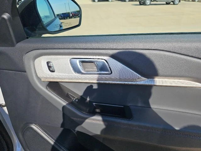New 2026 Space White Metallic Ford Active image 40
