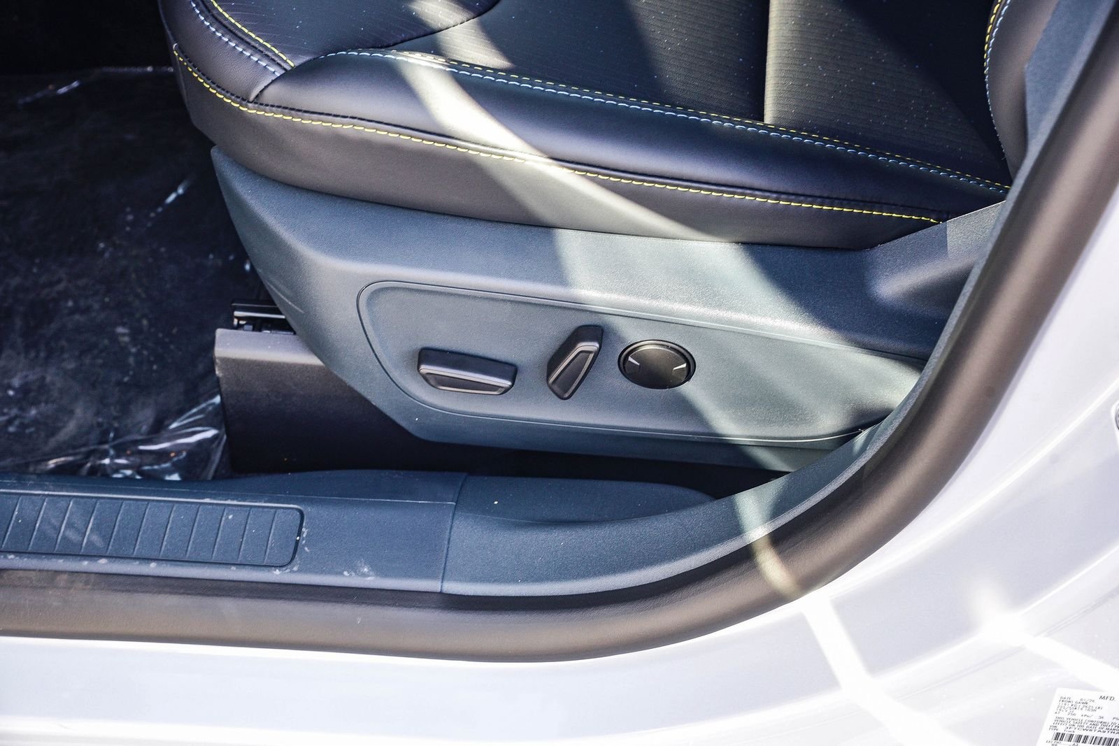 New 2026 Space White Metallic Ford Lobo™ image 20