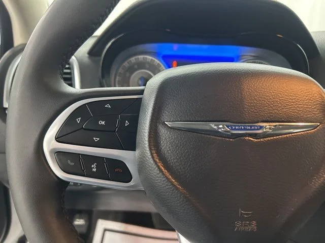 Used 2023 White Chrysler Touring image 12