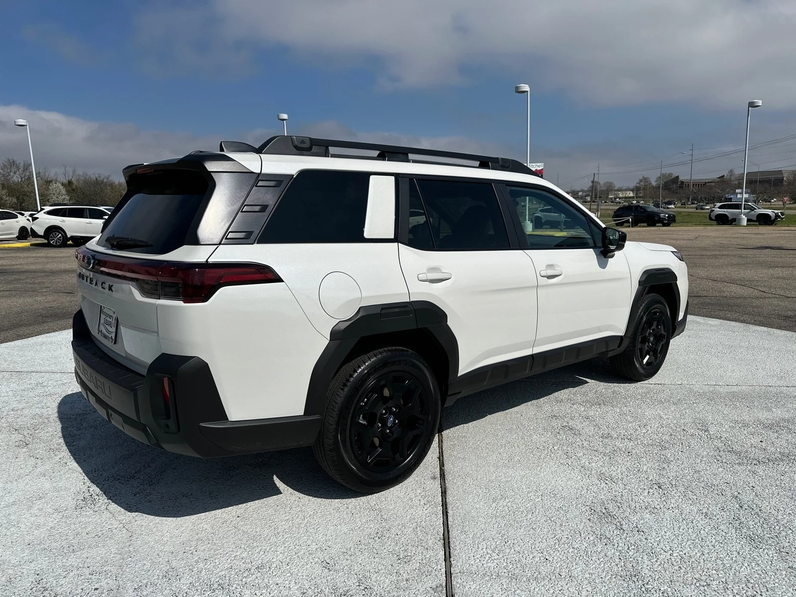 New 2026 CRYSTAL WHITE PEARL Subaru Limited image 7