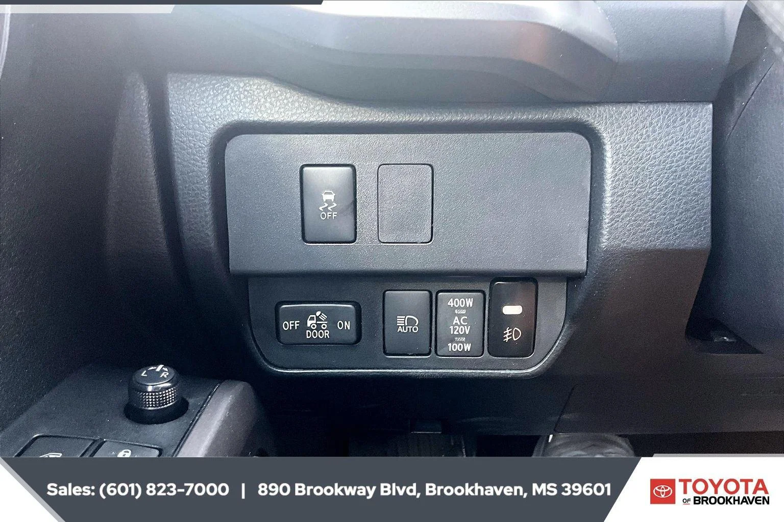 Used 2023 Ice Cap Toyota SR image 22