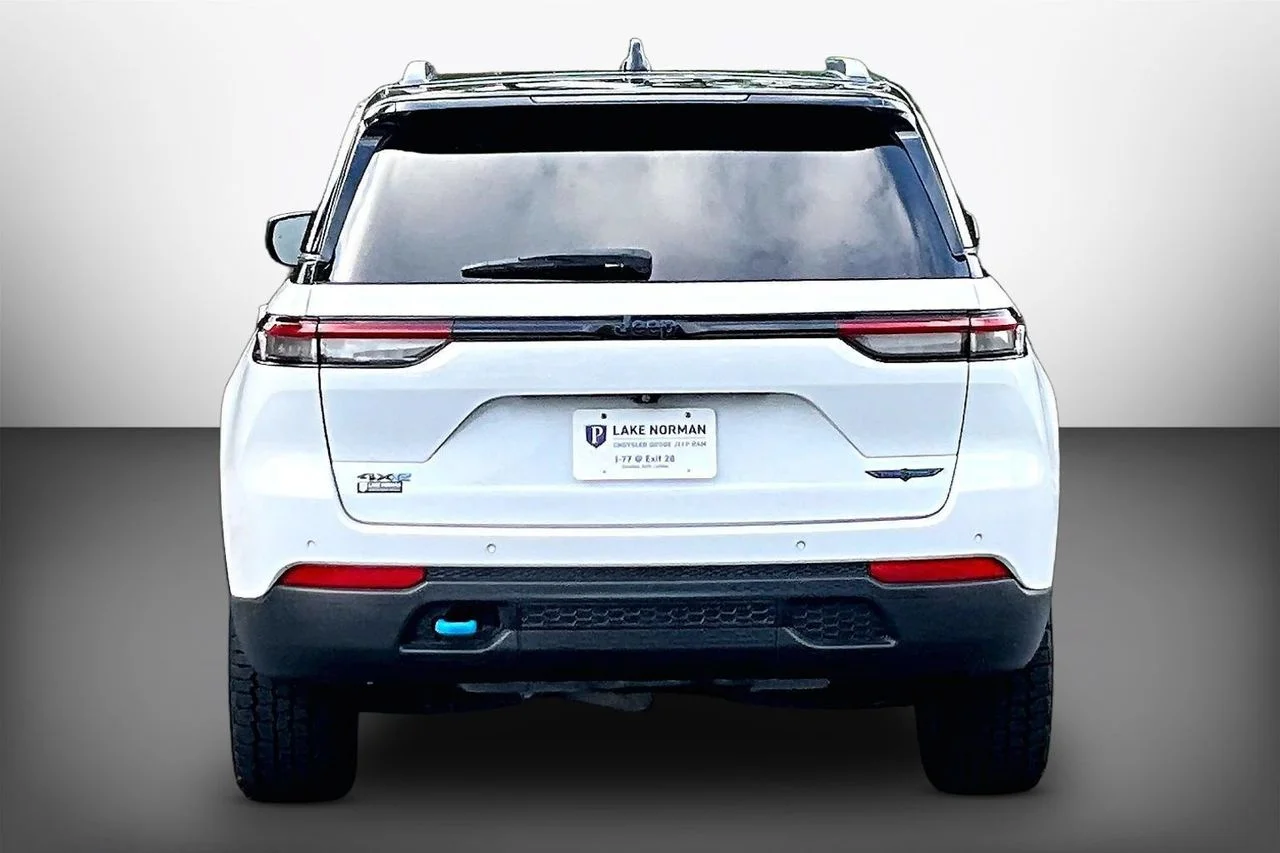 Used 2023 White Jeep Trailhawk 4xe image 7