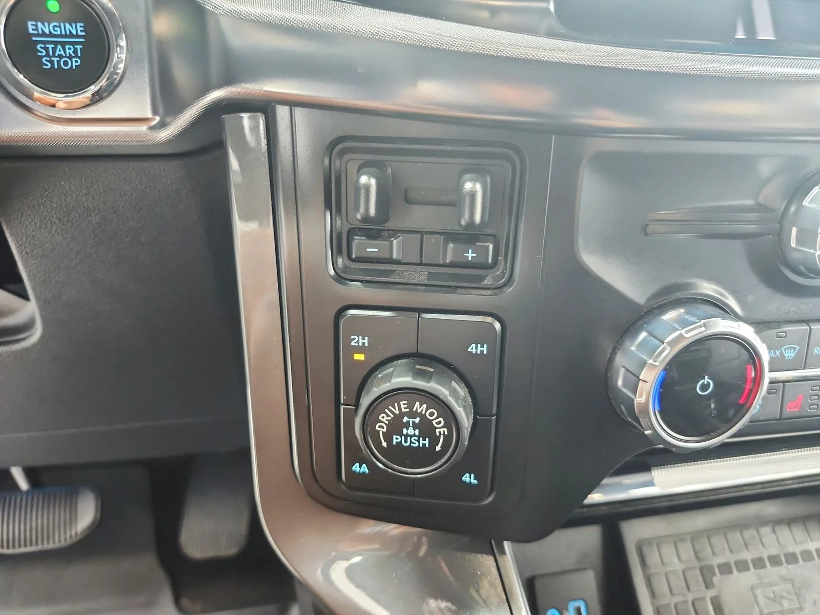 Used 2022 Oxford White Ford Tremor image 29