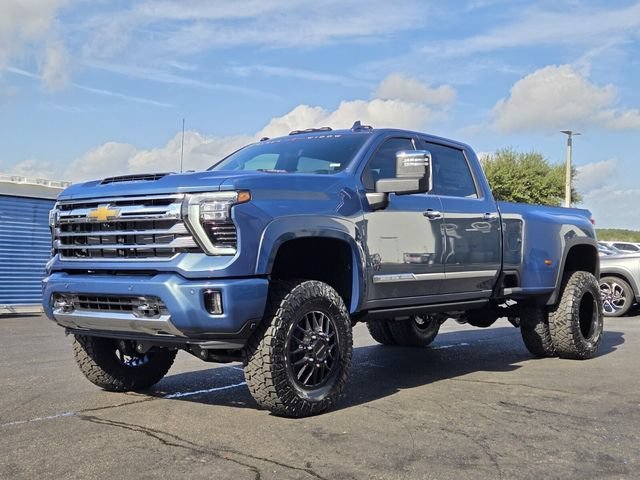 New 2026 Lakeshore Blue Metallic Chevrolet High Country DRW image 2