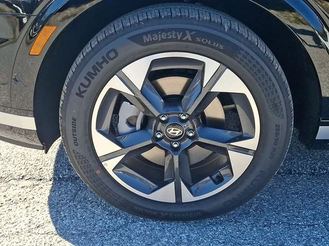 New 2026 Black Hyundai Limited image 18