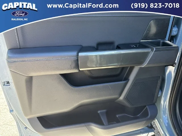 Used 2023 Blue Ford XLT image 17