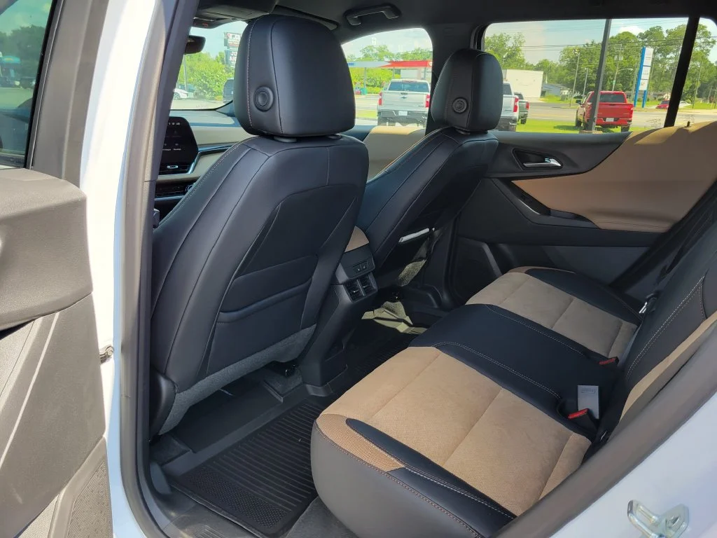 New 2027 Polar White Tricoat Chevrolet ACTIV image 15