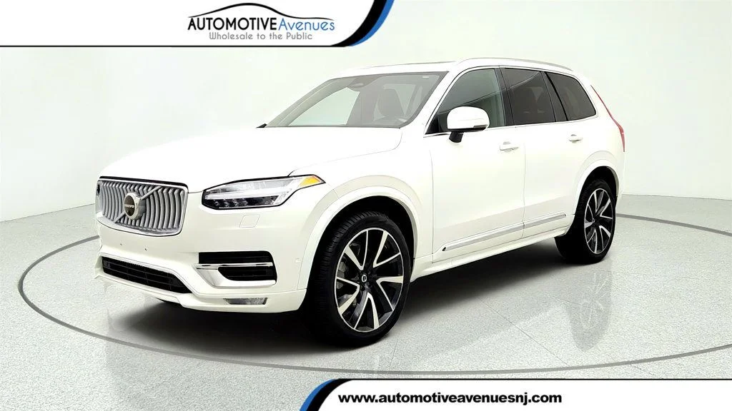 Used 2023 Crystal White Metallic Volvo B6 AWD Plus 6P w/ 21