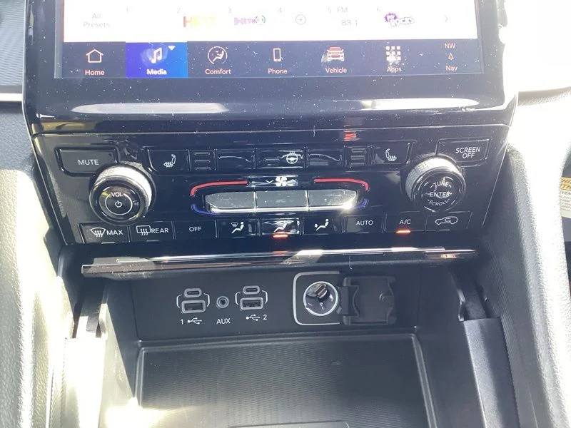 New 2027 High Gloss Black Jeep Laredo X image 38