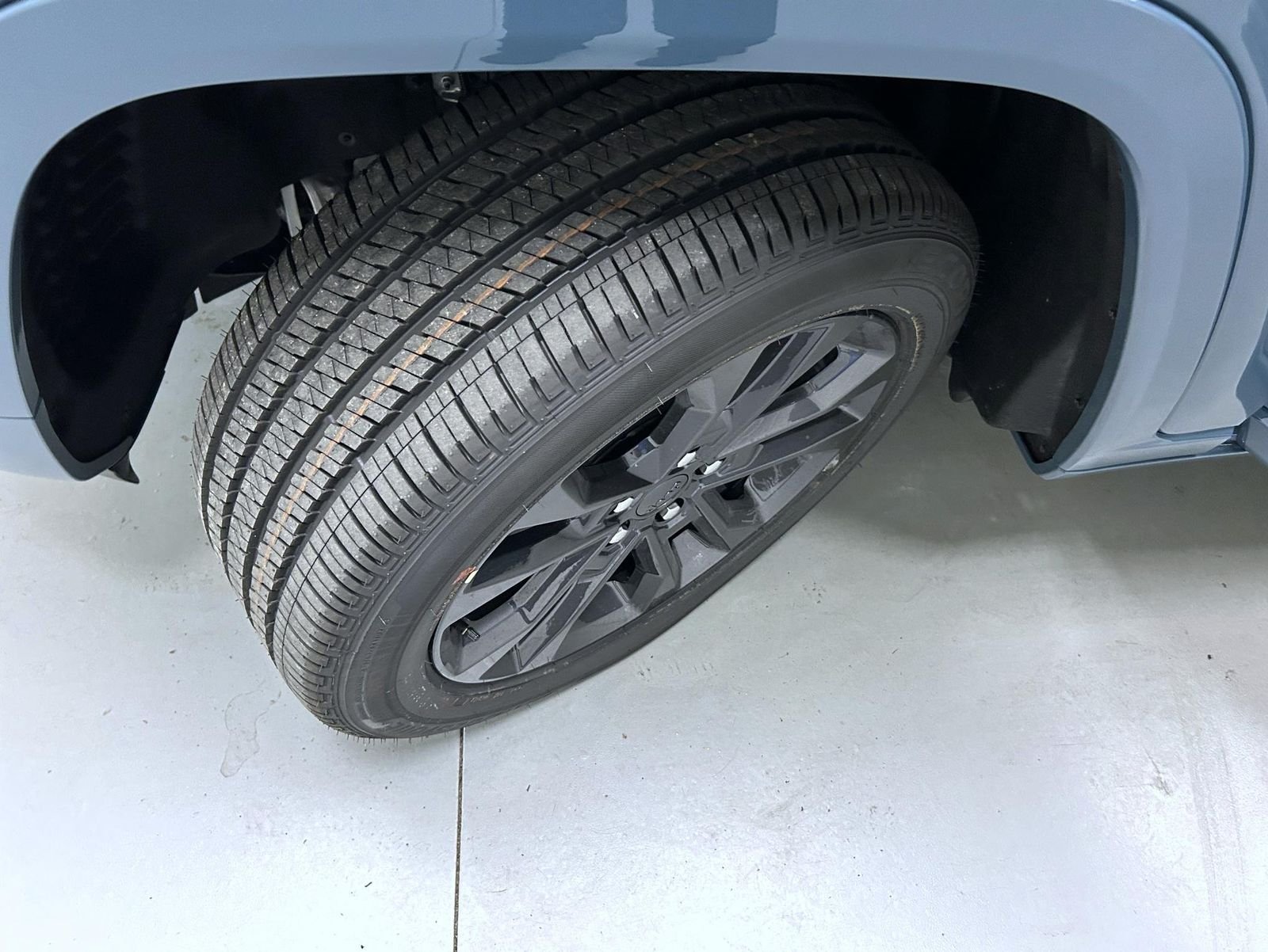 New 2026 Steel Blue Exterior Paint Jeep Limited Reserve image 23