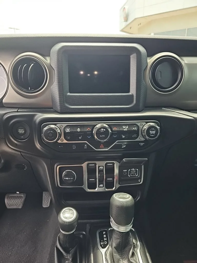 Used 2020 Sting-Gray Clearcoat Jeep Willys image 9