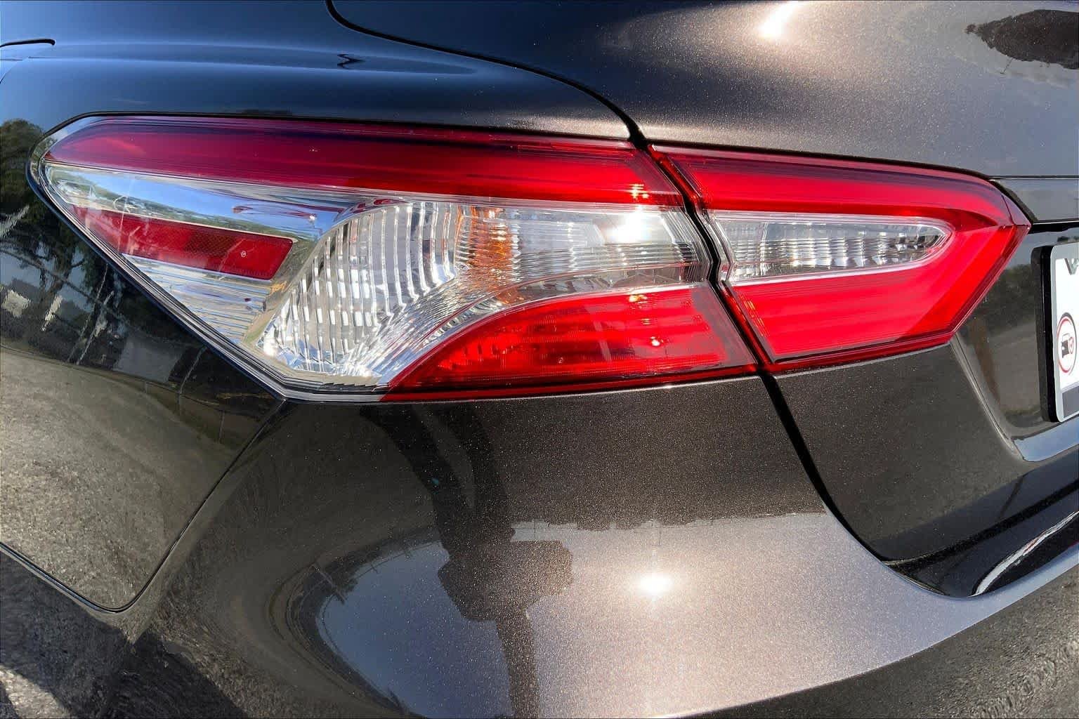 Used 2019 Brownstone Toyota LE image 28