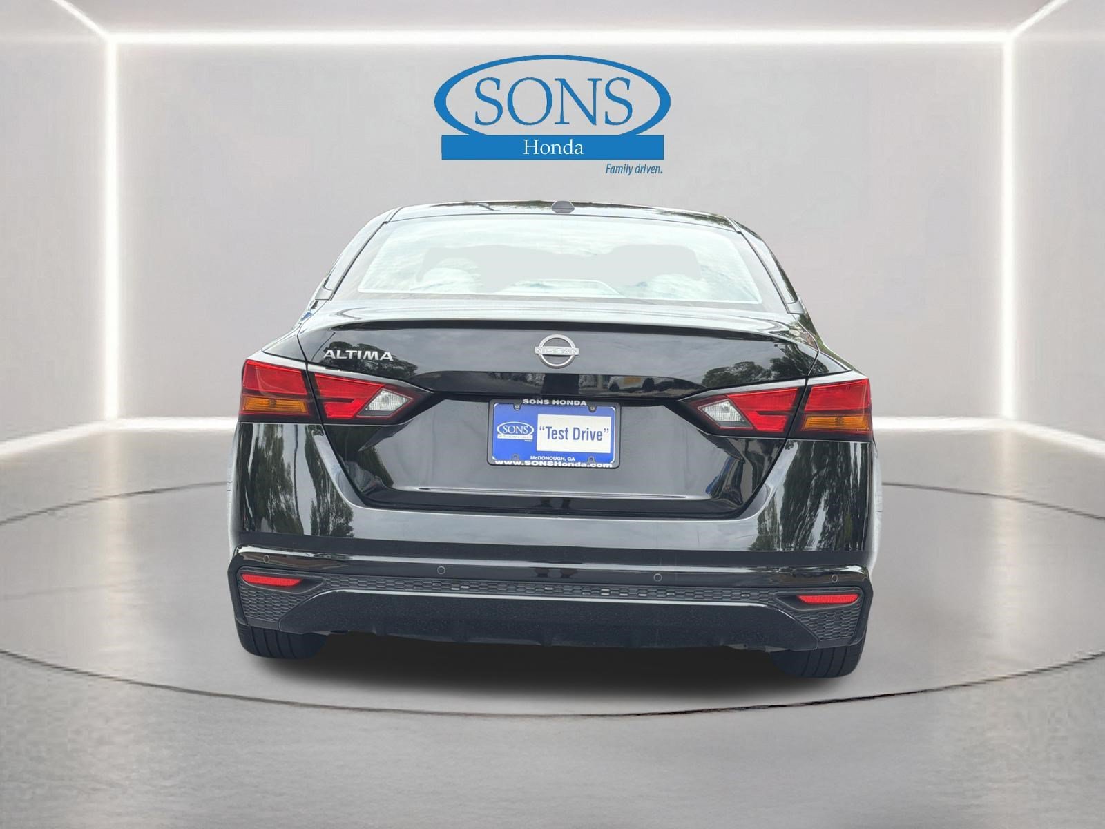 Used 2025 Super Black Nissan SV image 22