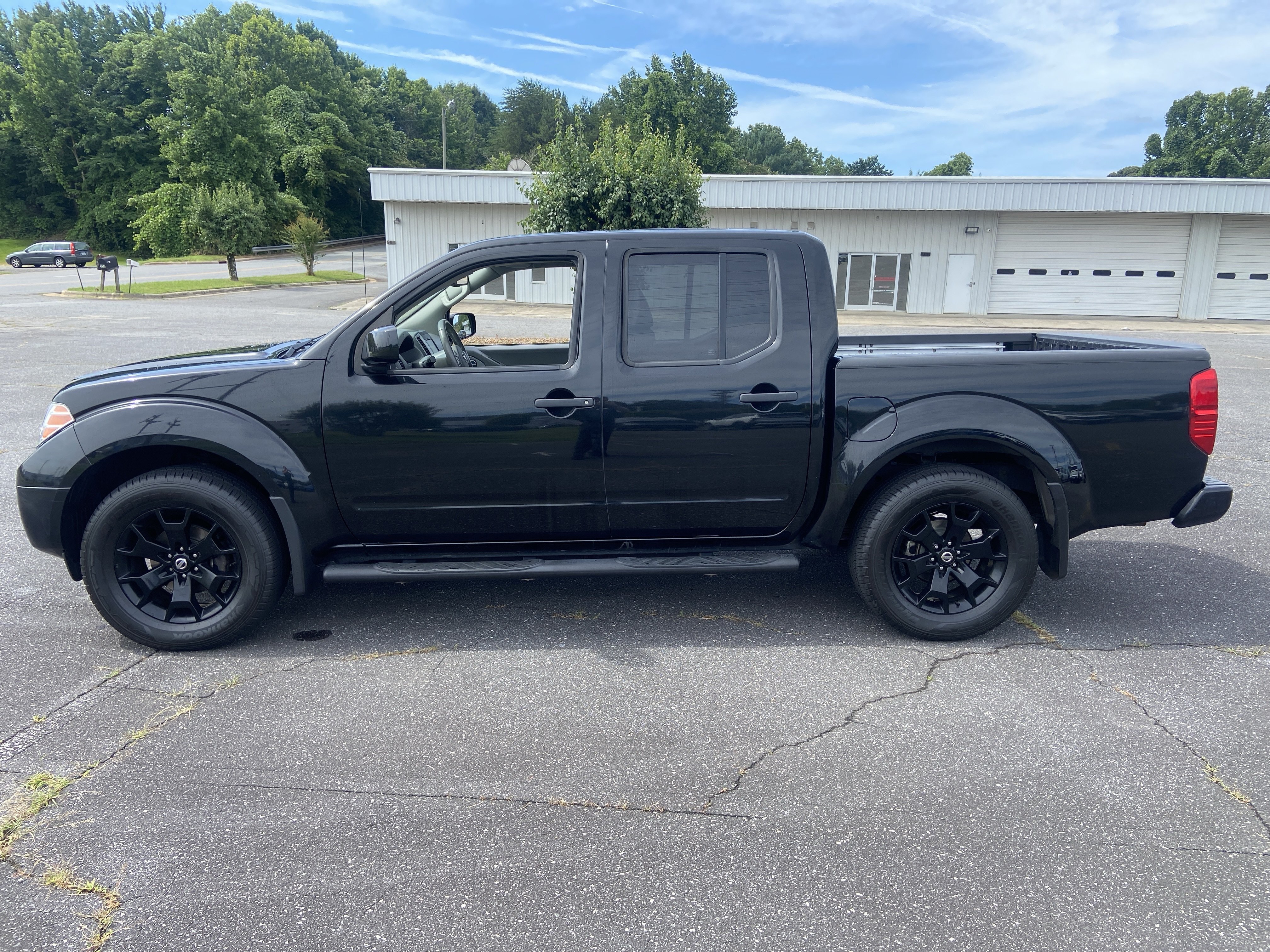Used 2021 Magnetic Black Pearl Nissan SV image 7
