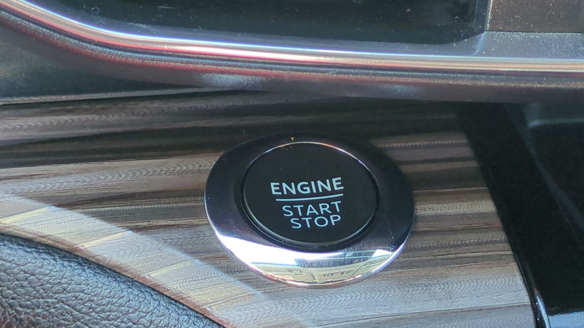 Used 2022 Blue Metallic Ford Limited image 18