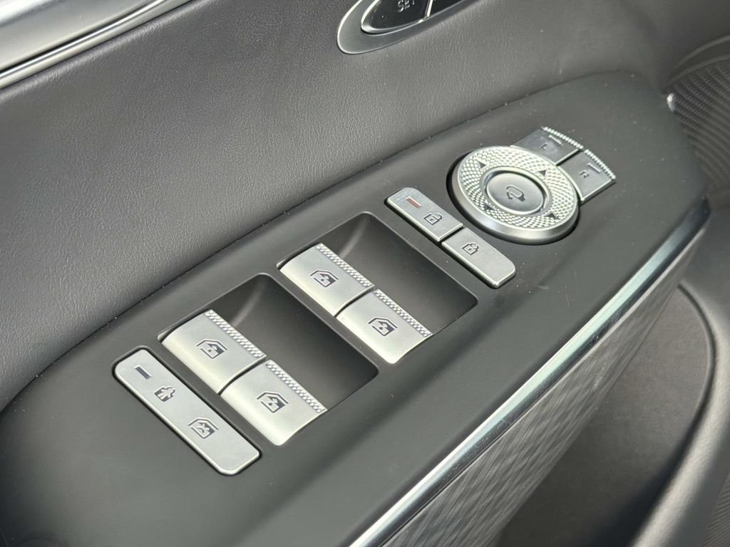New 2026 Blue Genesis 2.5T Sport Prestige image 18