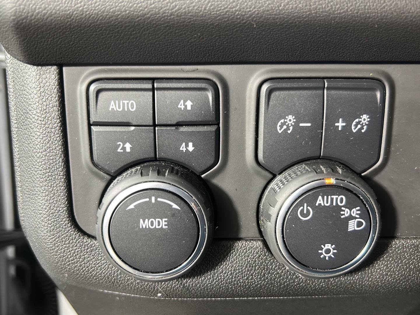Used 2023 Summit White Chevrolet Premier image 27