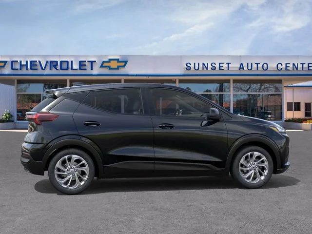 New 2027 Mosaic Black Metallic Chevrolet LT image 5